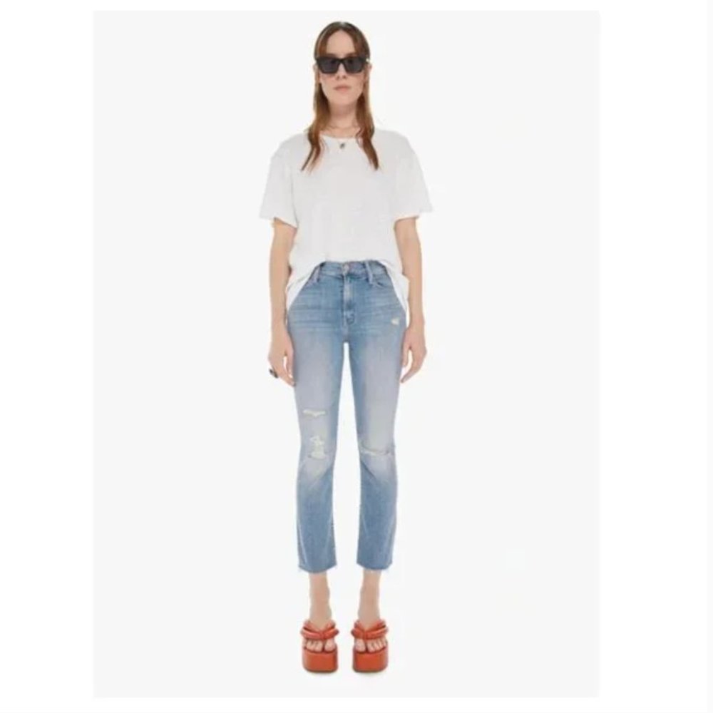 NWT MOTHER The Mid-Rise Dazzler Ankle Fray Jeans in Weekend Kitten Wash Size 31